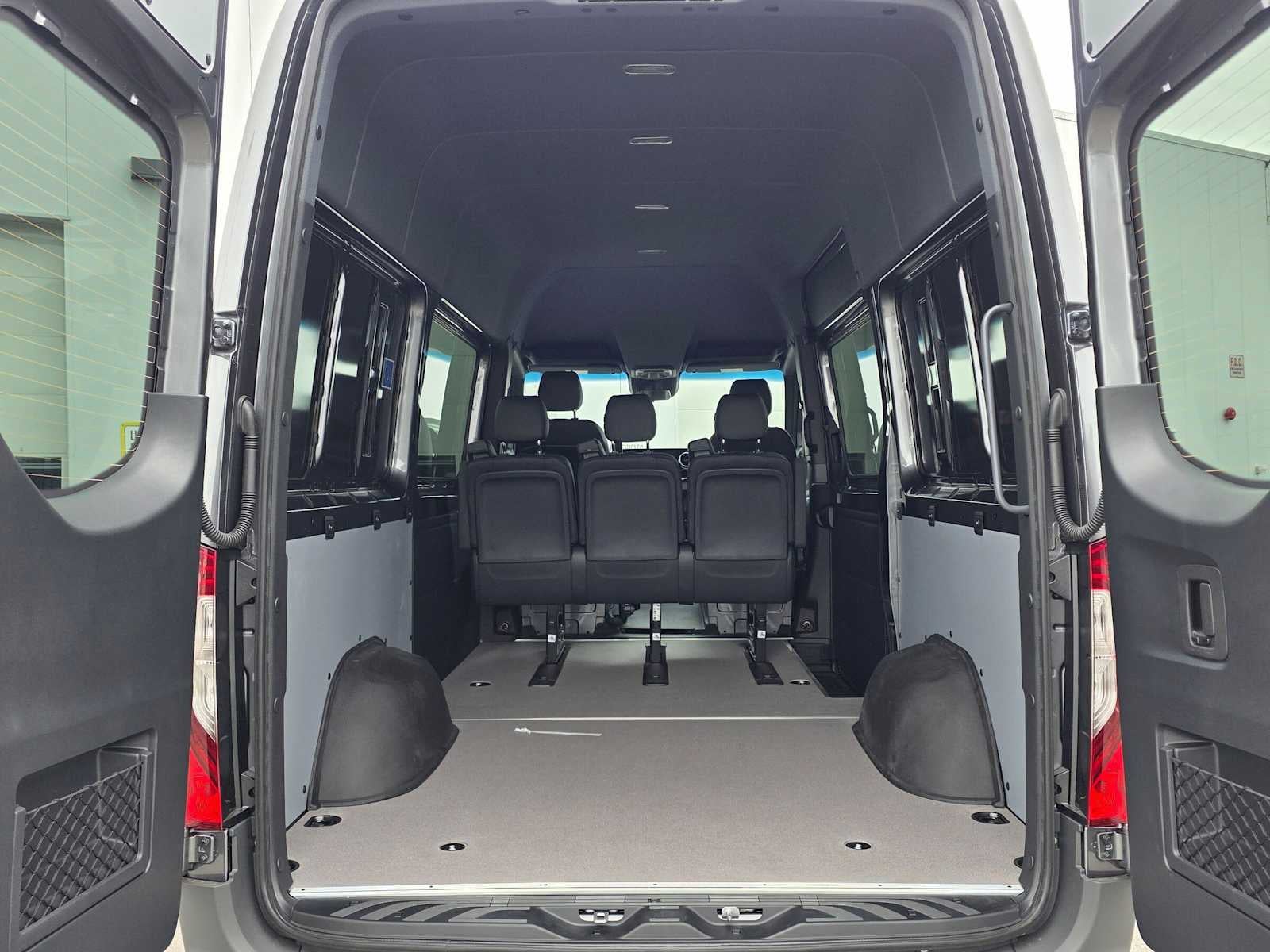 2026 Mercedes-Benz Sprinter 2500 Standard Roof I4 Diesel HO 144 AWD