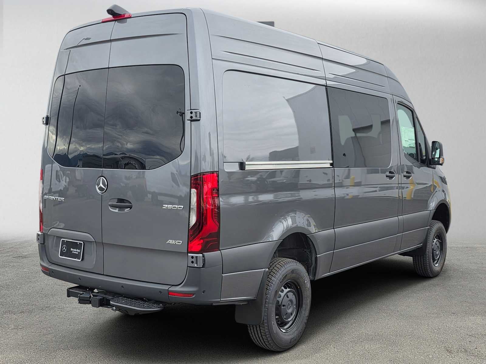 2026 Mercedes-Benz Sprinter 2500 Standard Roof I4 Diesel HO 144 AWD