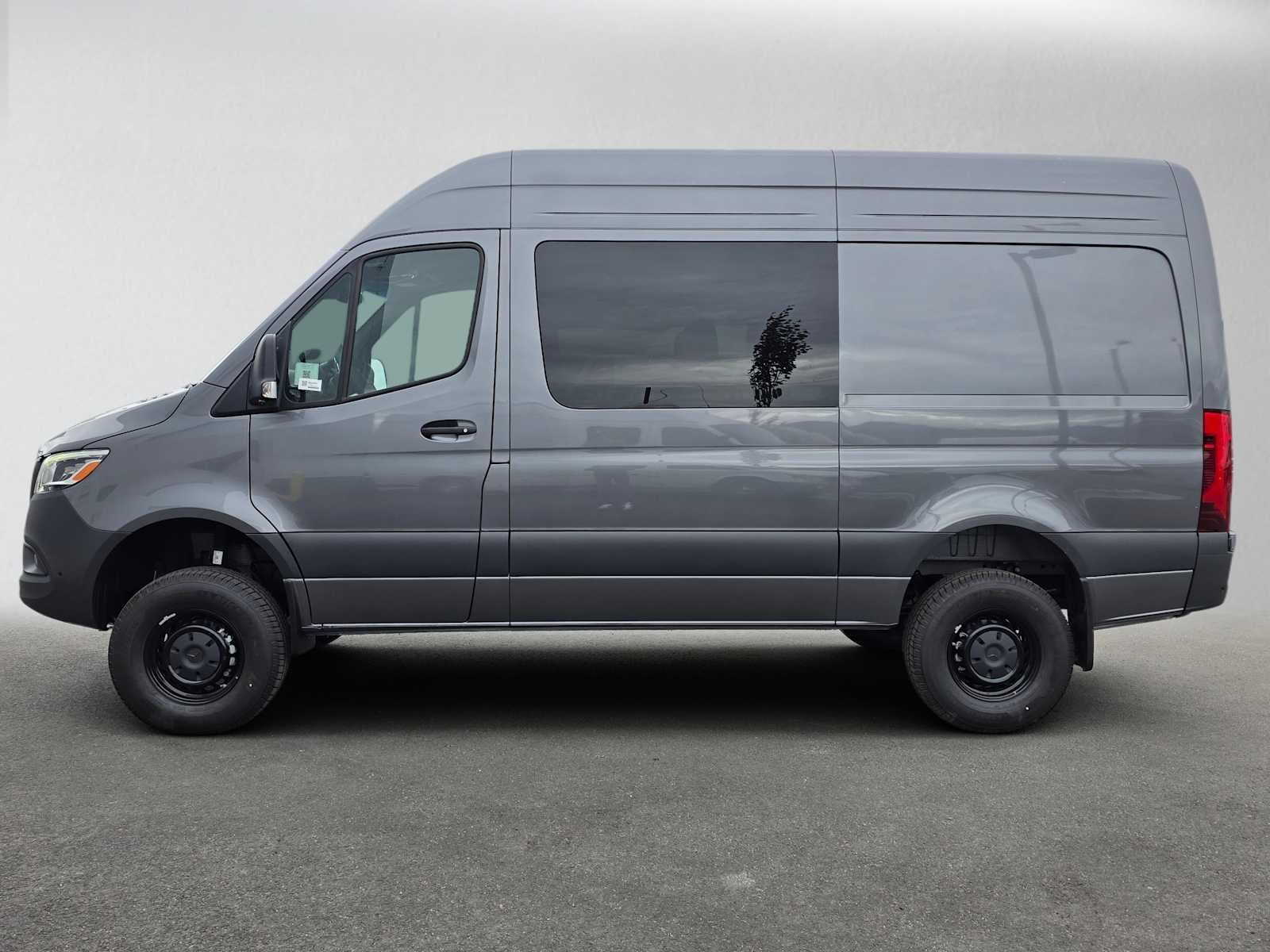 2026 Mercedes-Benz Sprinter 2500 Standard Roof I4 Diesel HO 144 AWD