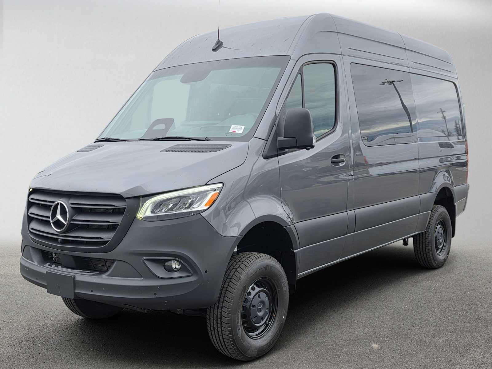 2026 Mercedes-Benz Sprinter 2500 Standard Roof I4 Diesel HO 144 AWD