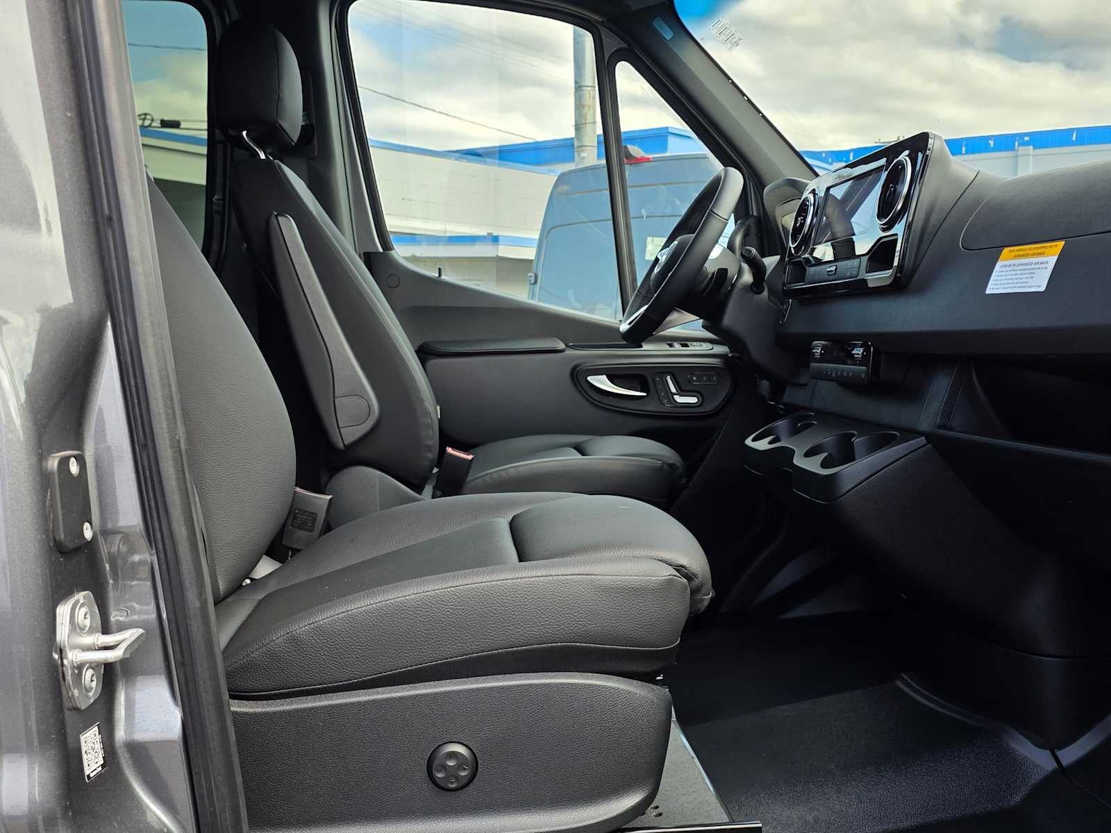 2026 Mercedes-Benz Sprinter 2500 Standard Roof I4 Diesel HO 144 AWD