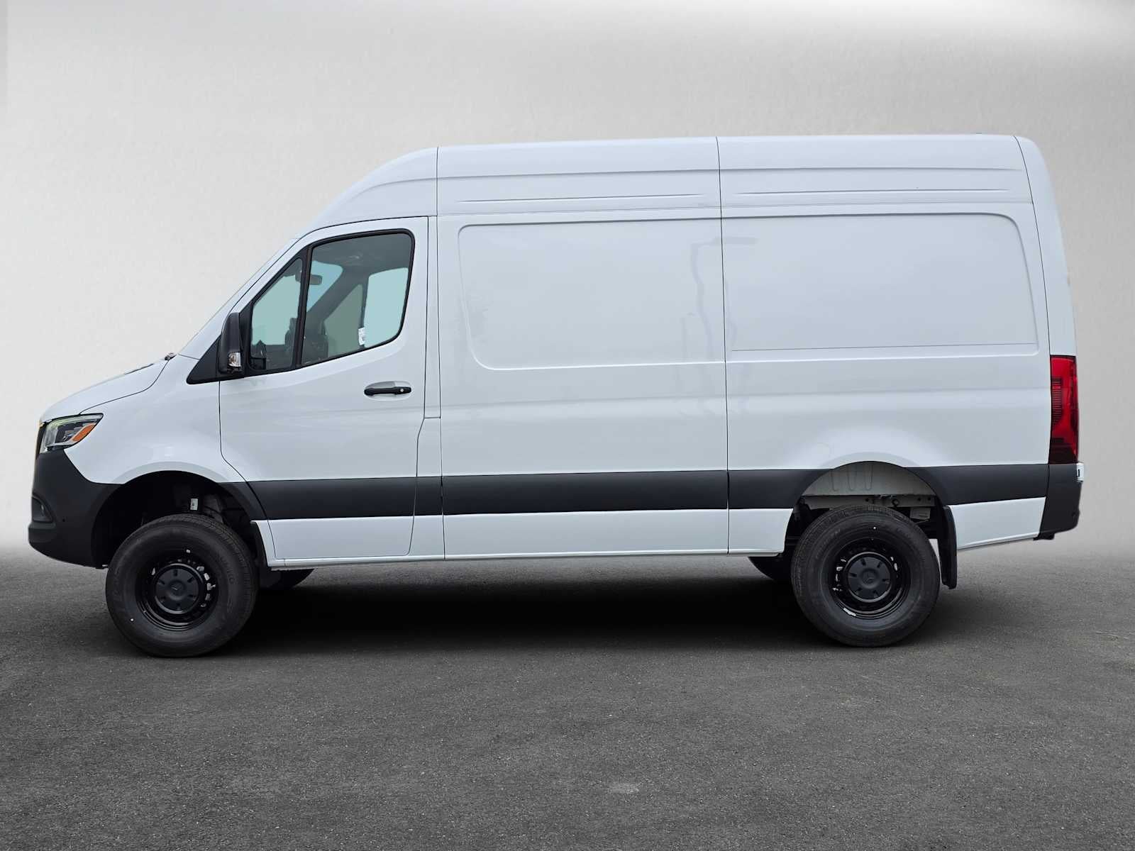 2026 Mercedes-Benz Sprinter 2500 Standard Roof I4 Diesel HO 144 AWD