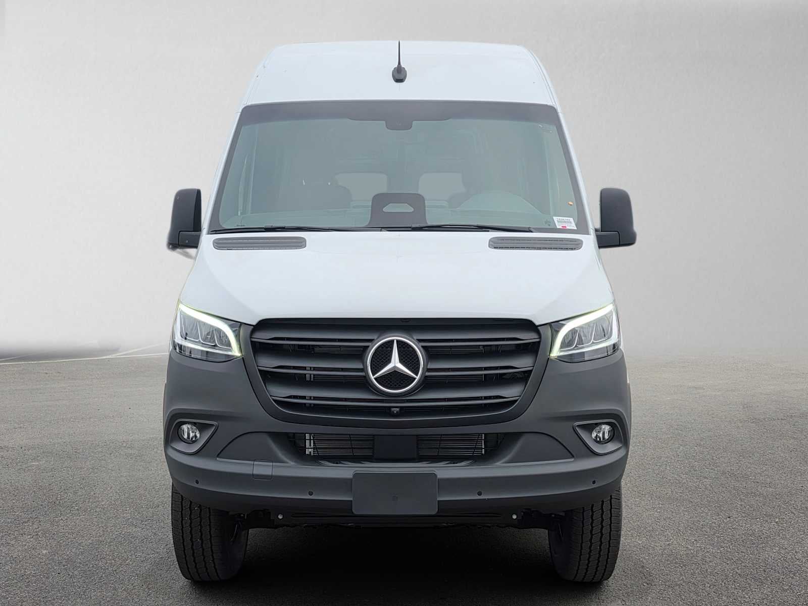 2026 Mercedes-Benz Sprinter 2500 Standard Roof I4 Diesel HO 144 AWD
