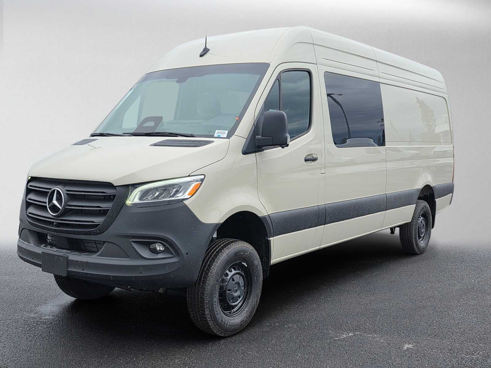 2026 Mercedes-Benz Sprinter Crew 2500 High Roof I4 Diesel HO 170 AWD