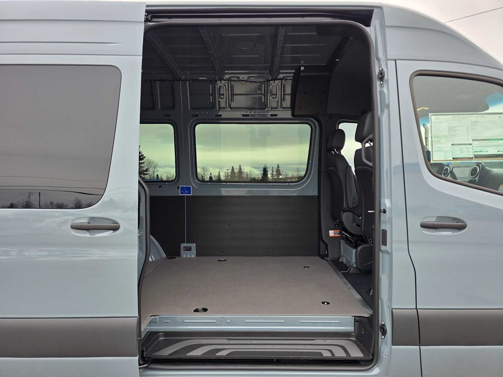 2026 Mercedes-Benz Sprinter 2500 Standard Roof I4 Diesel HO 144 AWD