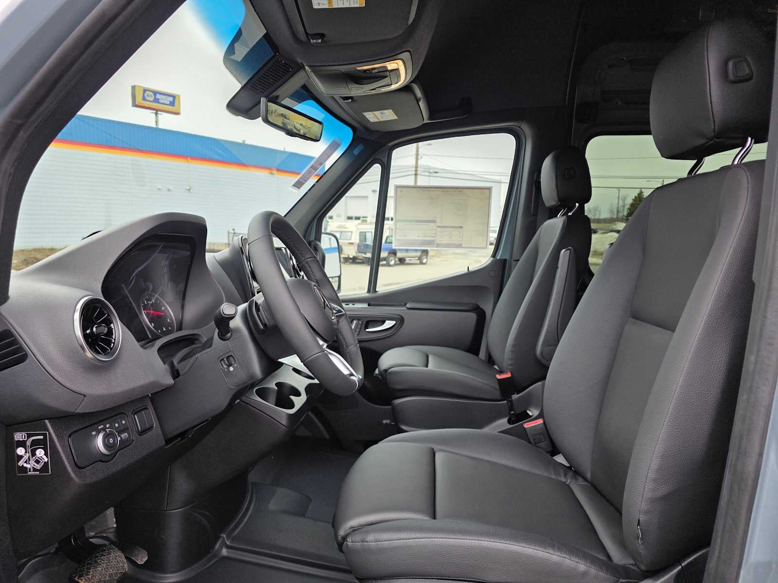 2026 Mercedes-Benz Sprinter 2500 Standard Roof I4 Diesel HO 144 AWD