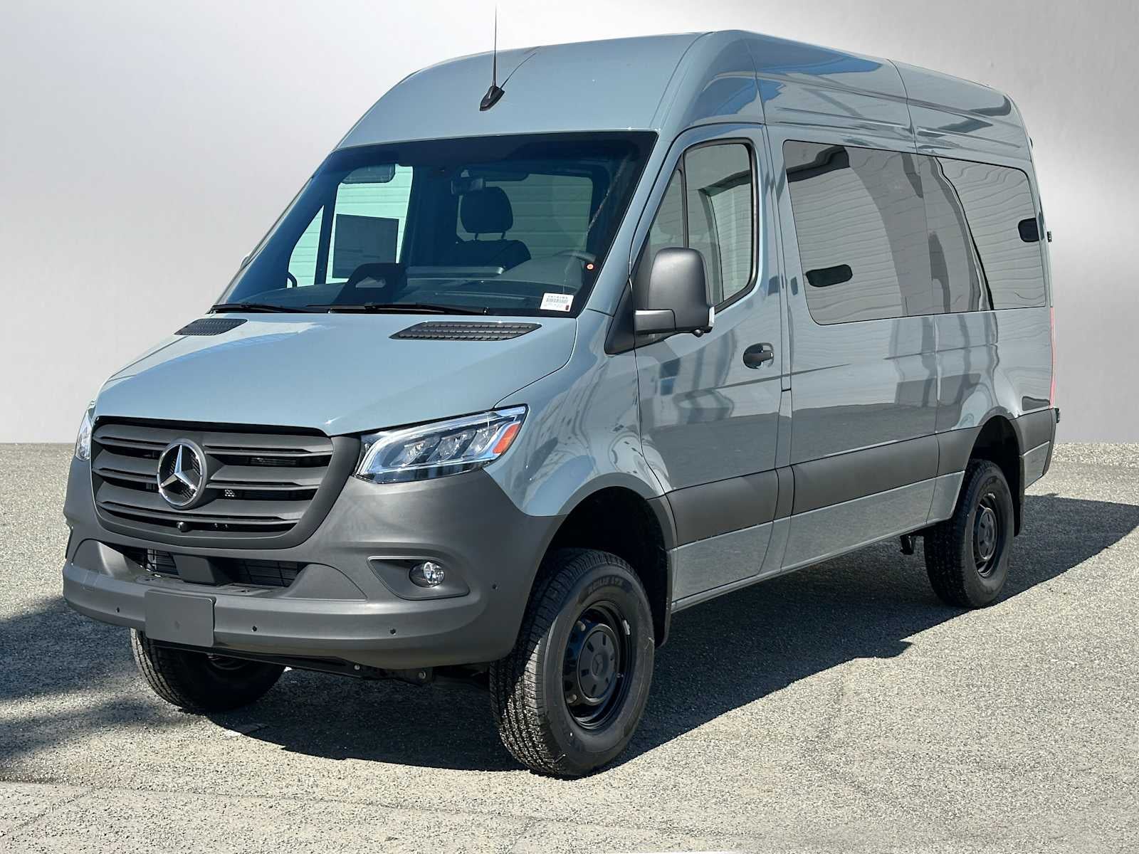 2026 Mercedes-Benz Sprinter 2500 Standard Roof I4 Diesel HO 144 AWD