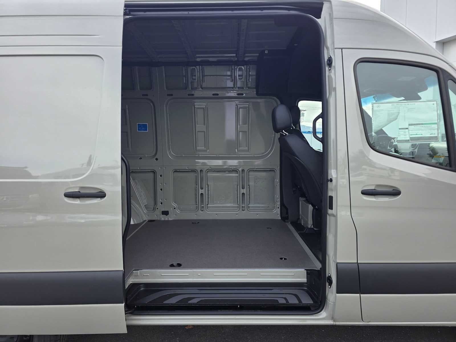 2026 Mercedes-Benz Sprinter 2500 Standard Roof I4 Diesel 144 RWD