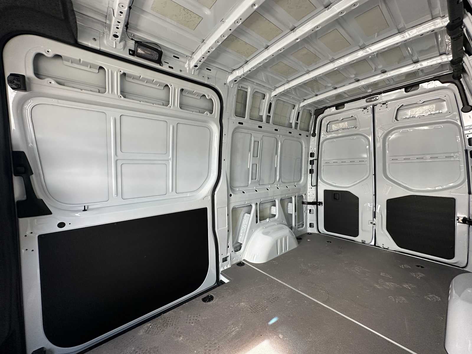 2025 Mercedes-Benz Sprinter Cargo Van 2500 Standard Roof I4 Diesel 144 RWD