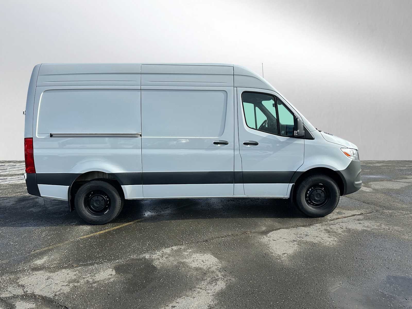 2025 Mercedes-Benz Sprinter Cargo Van 2500 Standard Roof I4 Diesel 144 RWD