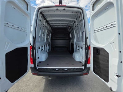 2026 Mercedes-Benz Sprinter 2500 Standard Roof I4 Diesel HO 144 RWD