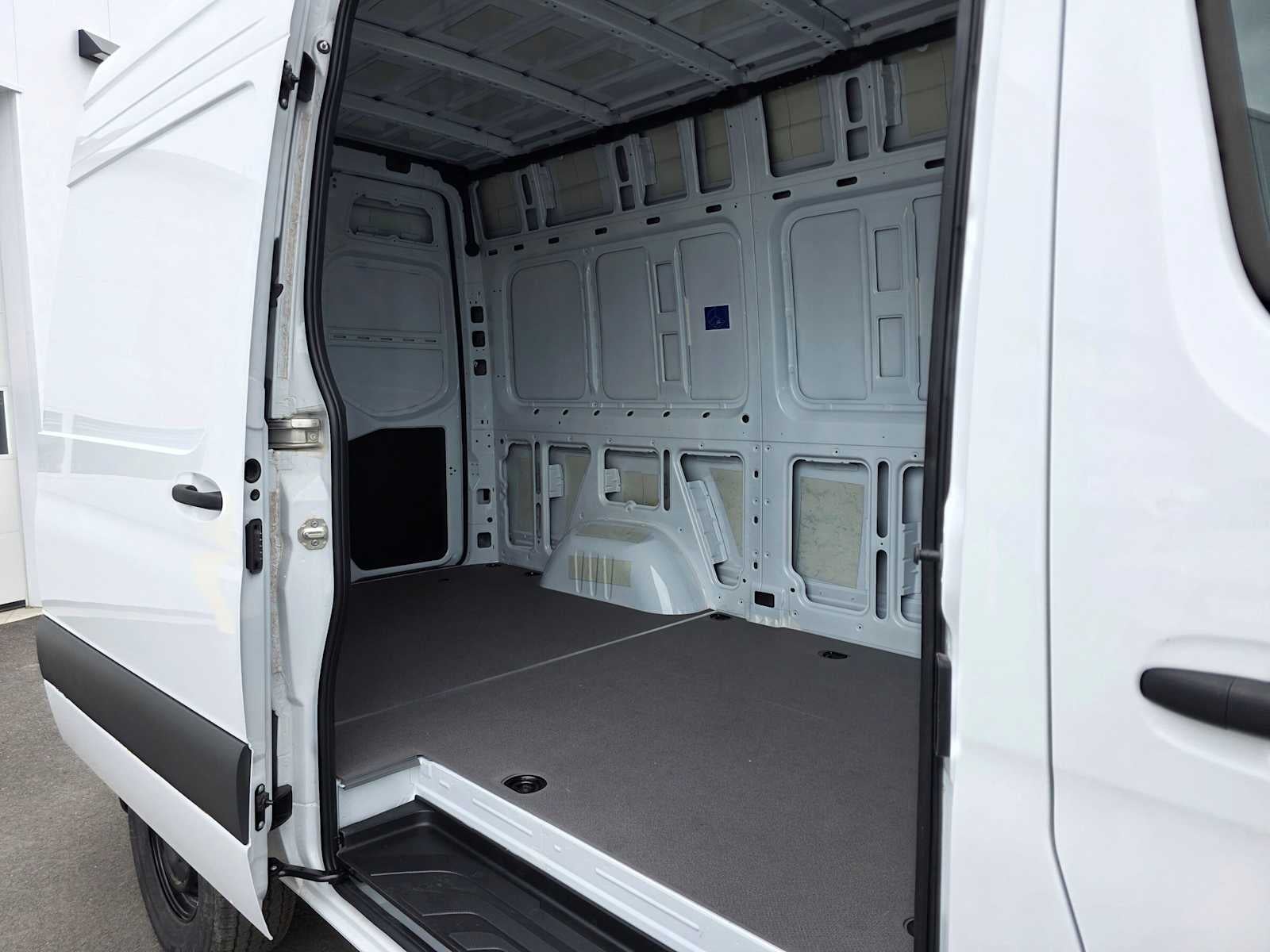 2025 Mercedes-Benz Sprinter Cargo Van 2500 Standard Roof I4 Diesel HO 144 AWD