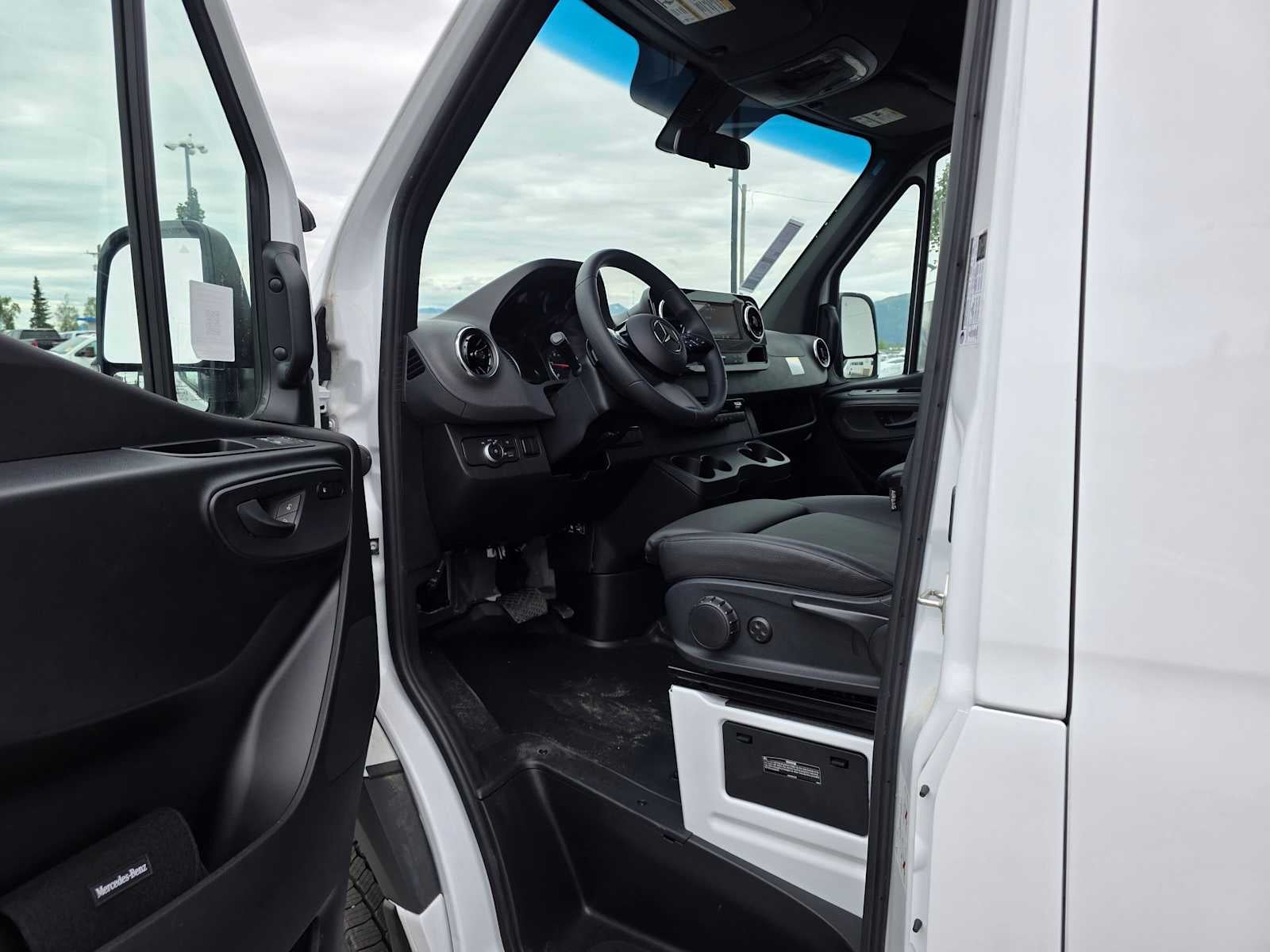 2025 Mercedes-Benz Sprinter Cargo Van 2500 Standard Roof I4 Diesel HO 144 AWD