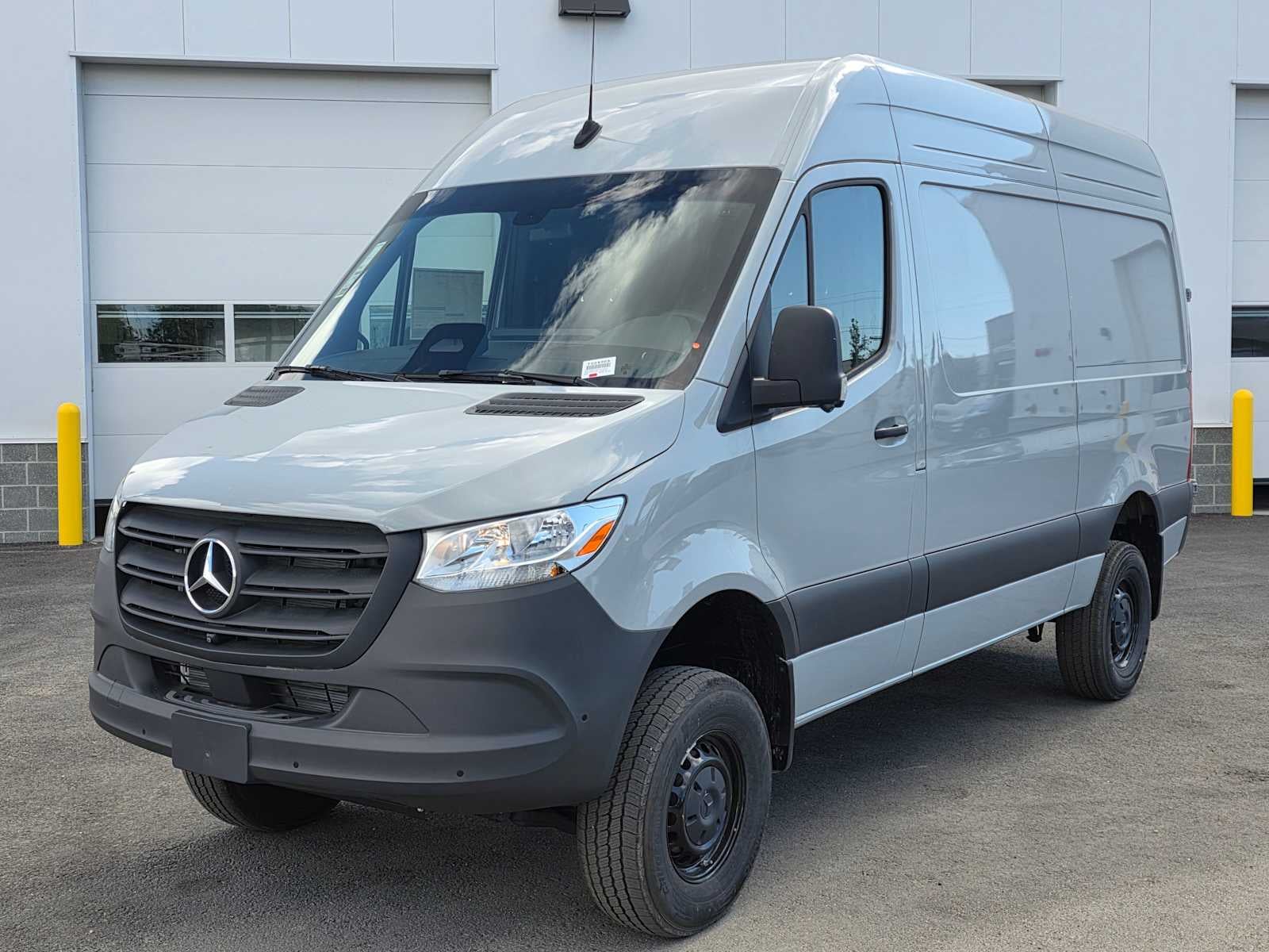 2025 Mercedes-Benz Sprinter Cargo Van 2500 Standard Roof I4 Diesel HO 144 AWD