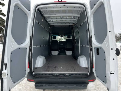2025 Mercedes-Benz Sprinter Cargo Van 2500 Standard Roof I4 Diesel HO 144" AWD