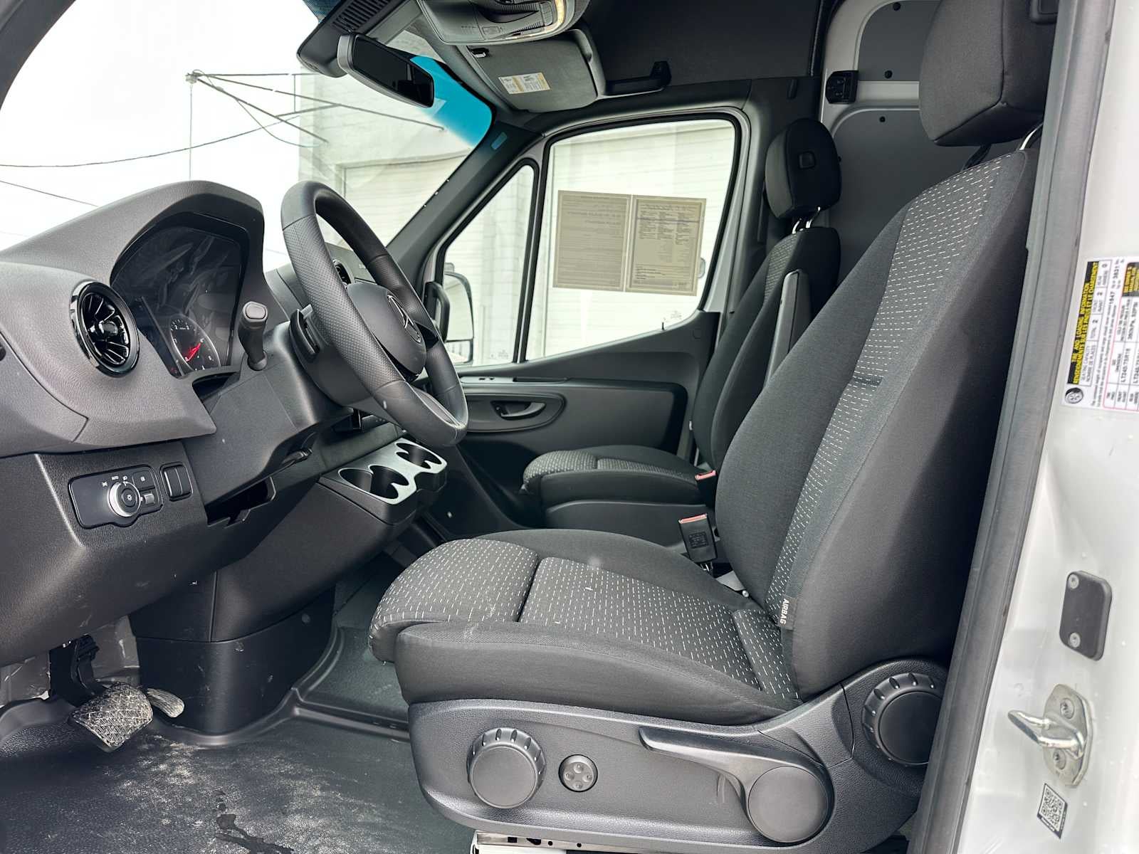 2025 Mercedes-Benz Sprinter Cargo Van 2500 Standard Roof I4 Diesel HO 144" AWD