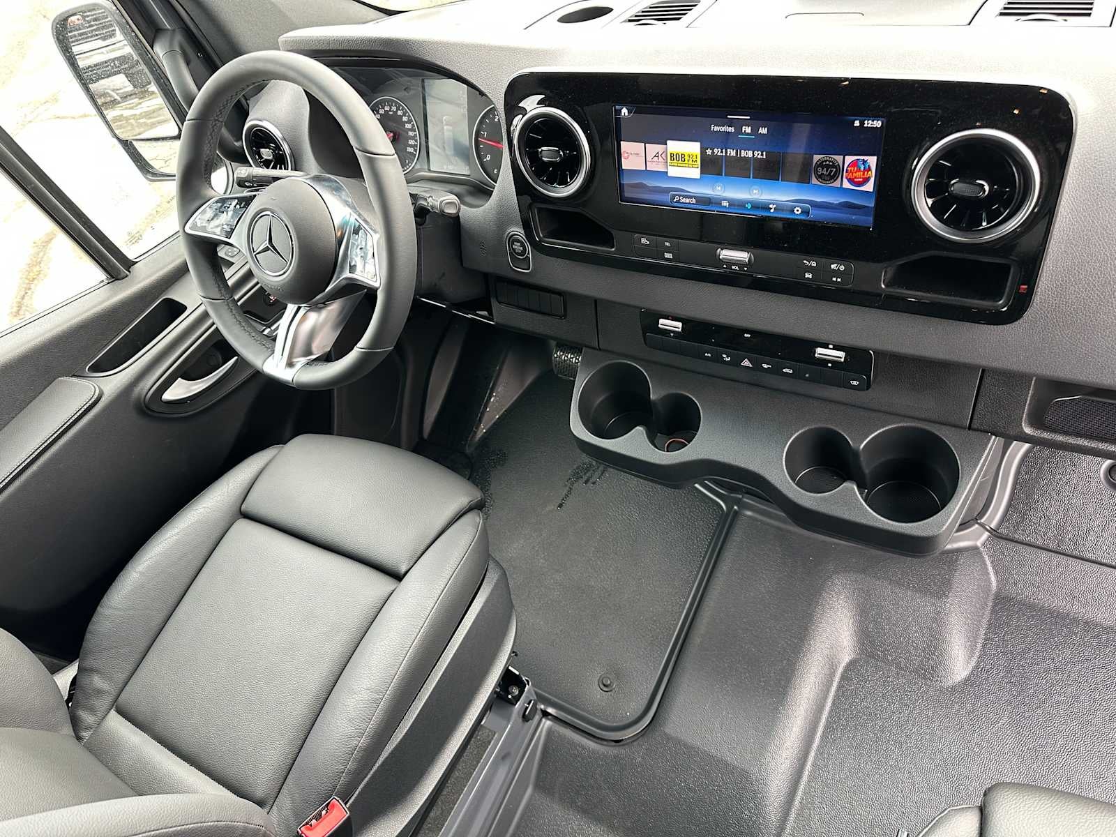 2026 Mercedes-Benz Sprinter 2500 Standard Roof I4 Diesel HO 144 AWD