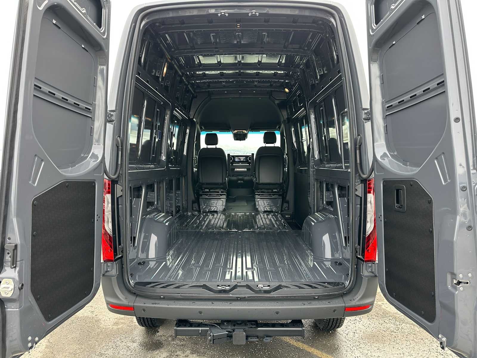 2026 Mercedes-Benz Sprinter 2500 Standard Roof I4 Diesel HO 144 AWD