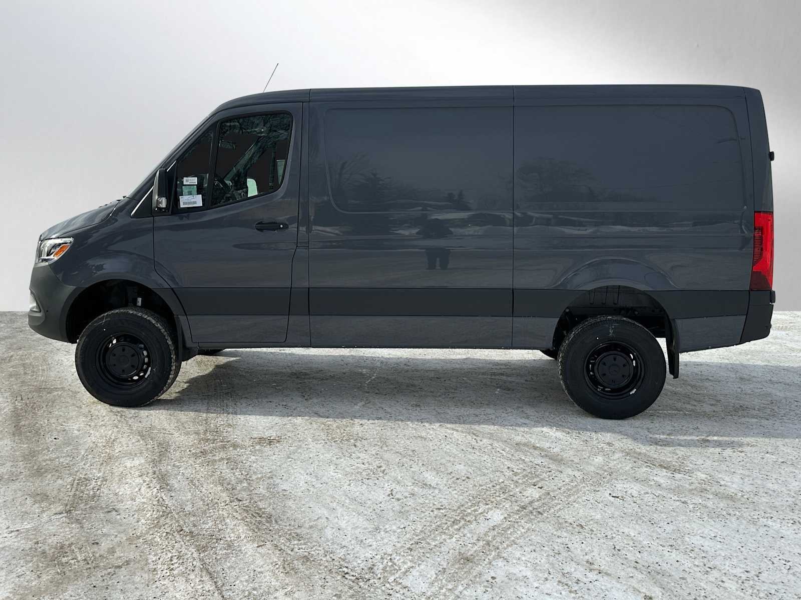 2026 Mercedes-Benz Sprinter 2500 Standard Roof I4 Diesel HO 144 AWD