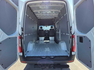 2026 Mercedes-Benz Sprinter 2500 Standard Roof I4 Diesel HO 144 AWD