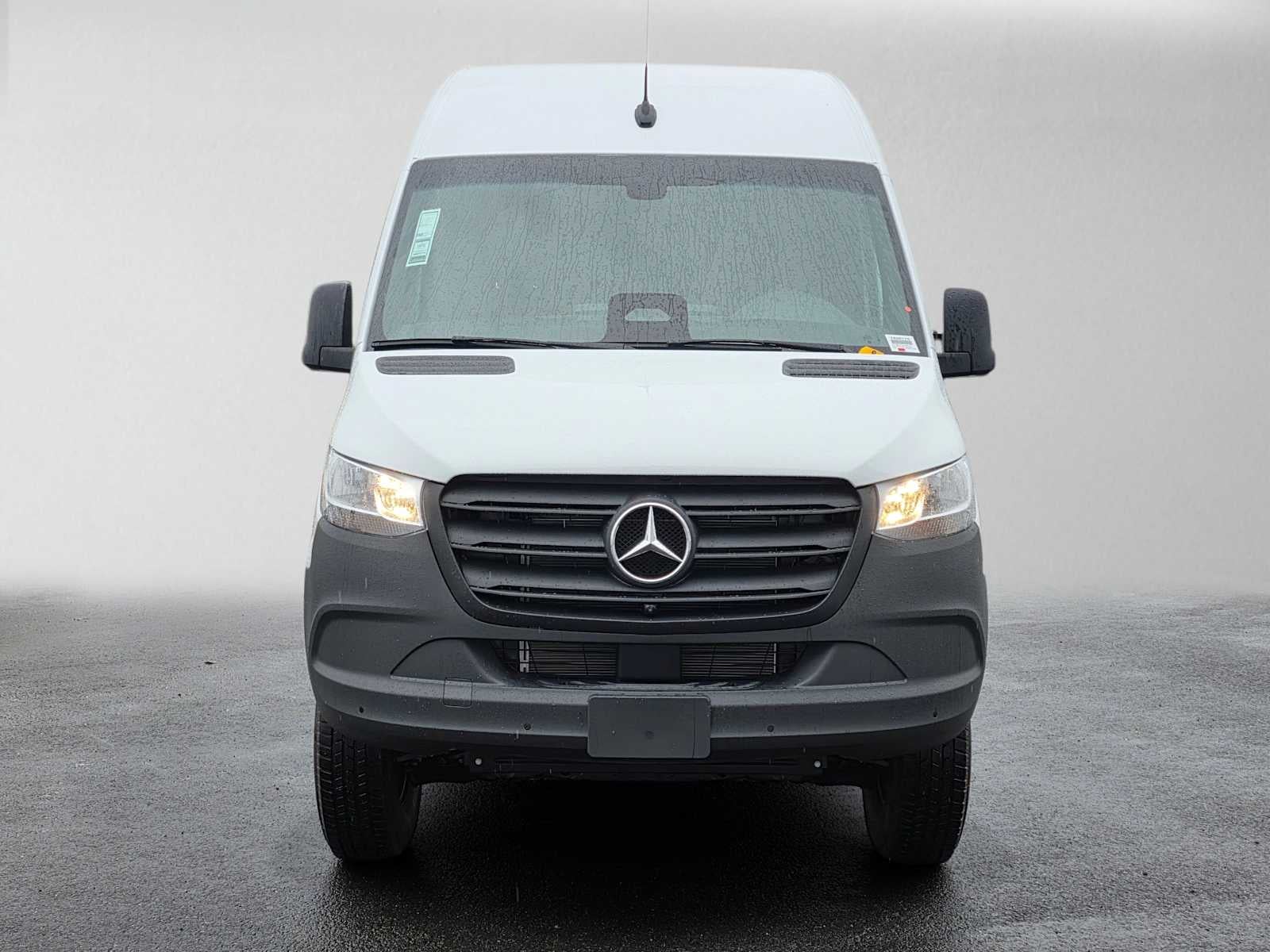 2026 Mercedes-Benz Sprinter Cargo 2500 Standard Roof I4 Diesel HO 144 AWD