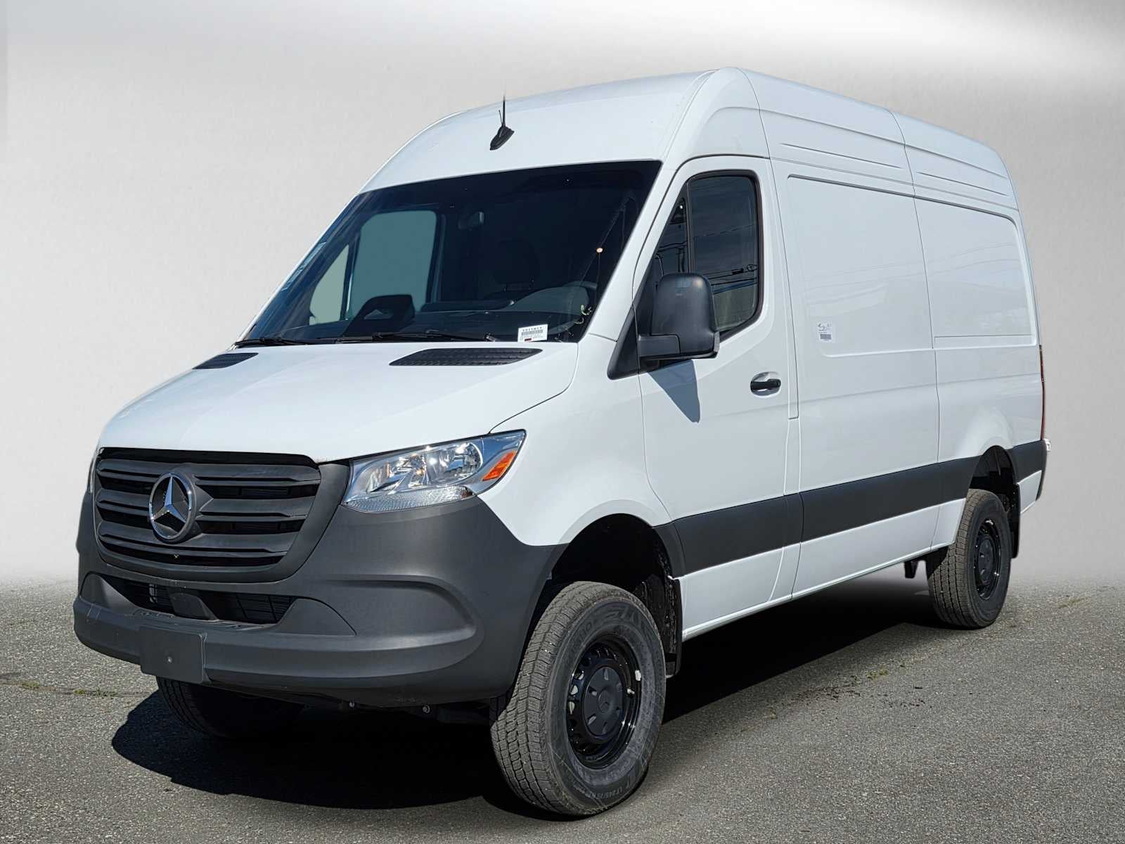 2025 Mercedes-Benz Sprinter Cargo Van 2500 Standard Roof I4 Diesel HO 144 AWD