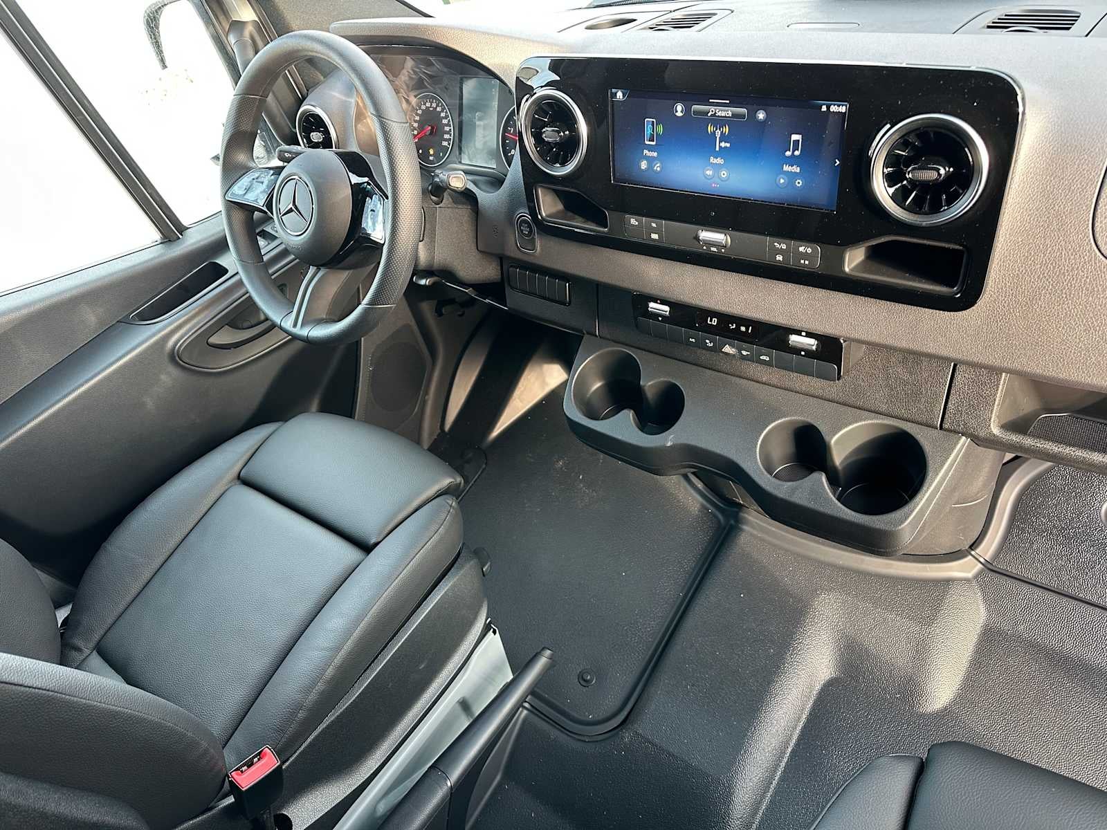 2025 Mercedes-Benz Sprinter Cargo Van 2500 Standard Roof I4 Diesel HO 144" AWD