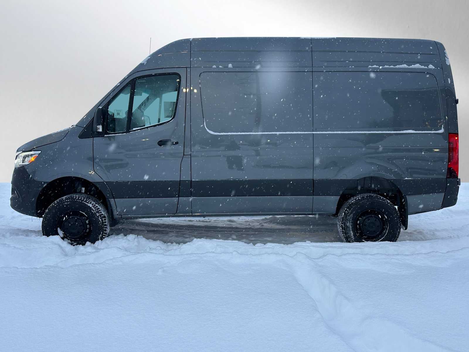 2026 Mercedes-Benz Sprinter 2500 Standard Roof I4 Diesel HO 144" AWD