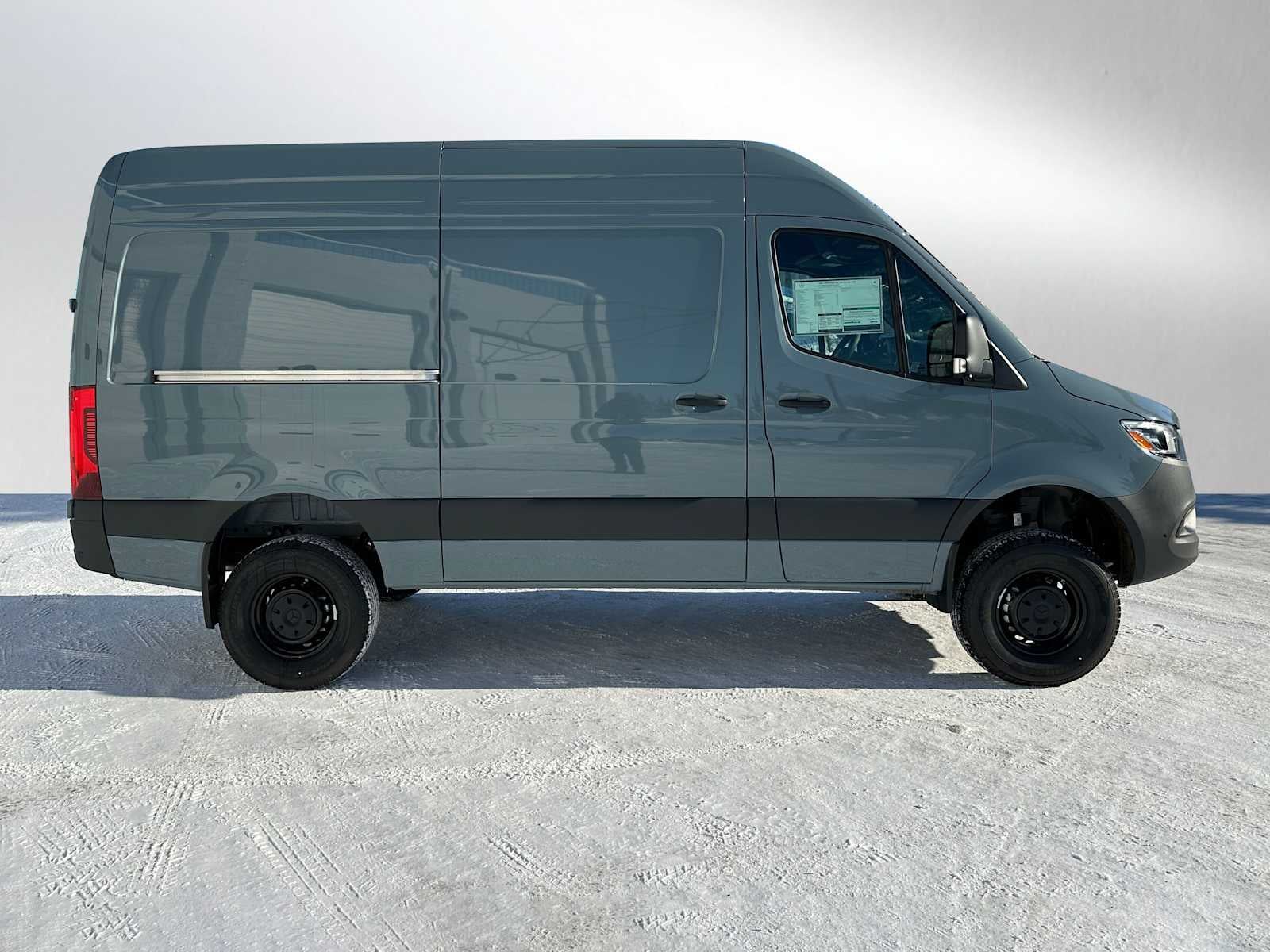 2026 Mercedes-Benz Sprinter 2500 Standard Roof I4 Diesel HO 144" AWD