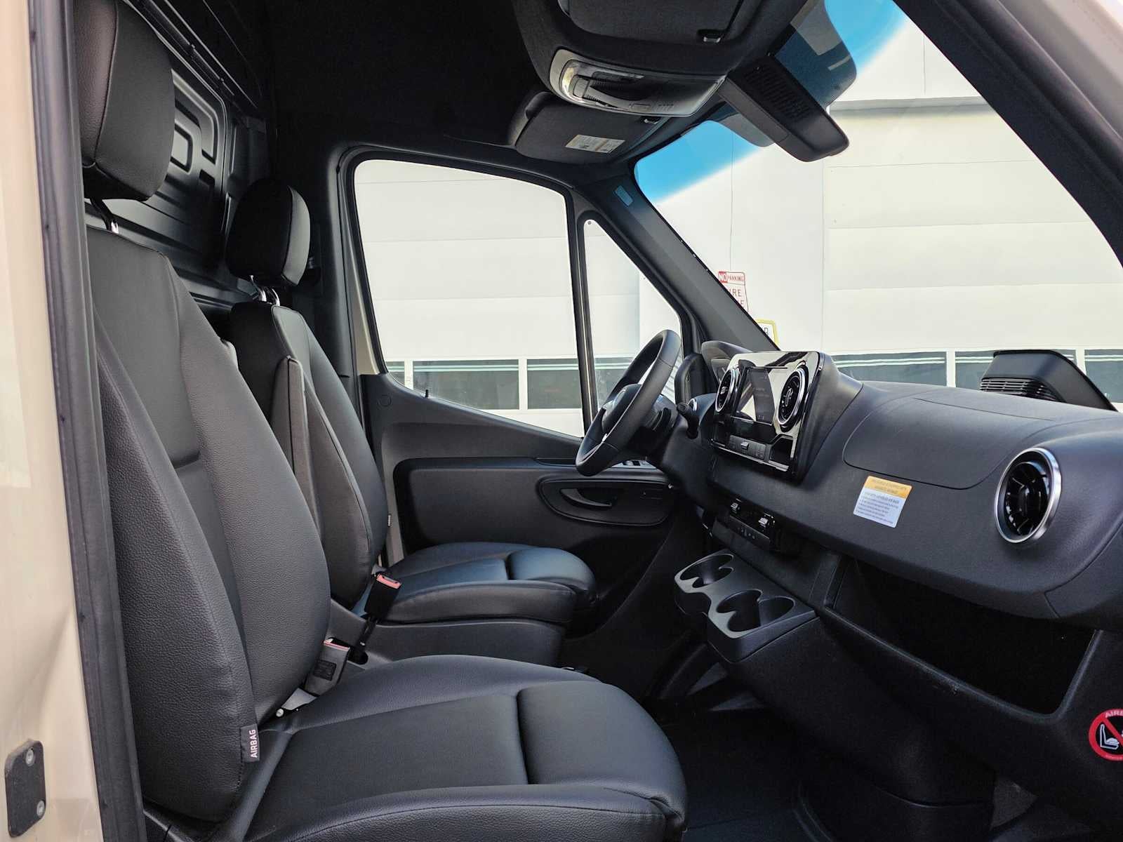 2025 Mercedes-Benz Sprinter Cargo 2500 Standard Roof I4 Diesel HO 144 AWD