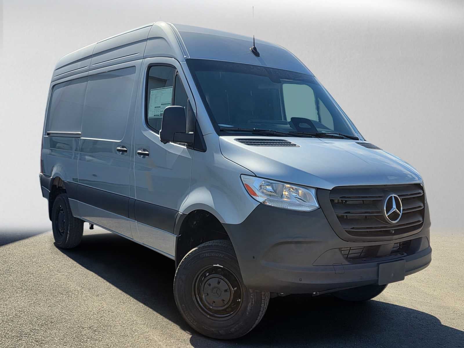 2025 Mercedes-Benz Sprinter Cargo Van 2500 Standard Roof I4 Diesel HO 144 AWD