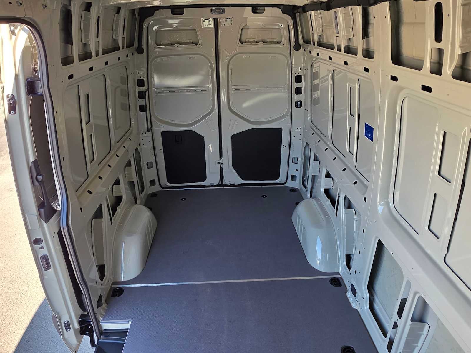 2026 Mercedes-Benz Sprinter 2500 Standard Roof I4 Diesel HO 144 AWD