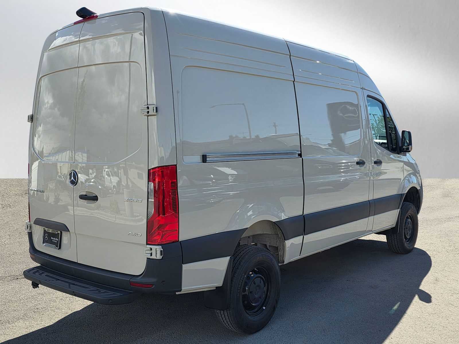 2026 Mercedes-Benz Sprinter 2500 Standard Roof I4 Diesel HO 144 AWD