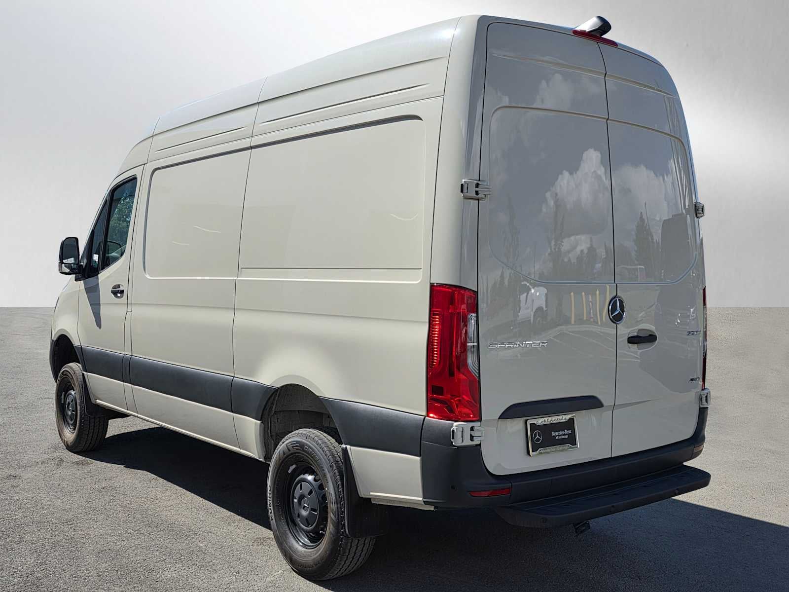 2026 Mercedes-Benz Sprinter 2500 Standard Roof I4 Diesel HO 144 AWD