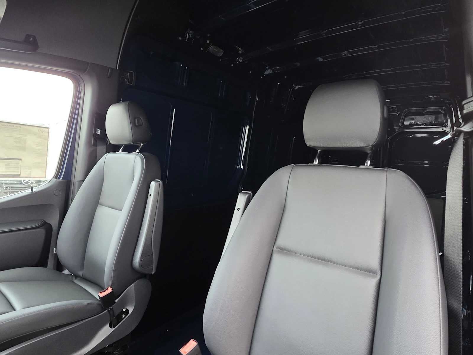 2026 Mercedes-Benz Sprinter Cargo 2500 Standard Roof I4 Diesel HO 144 AWD