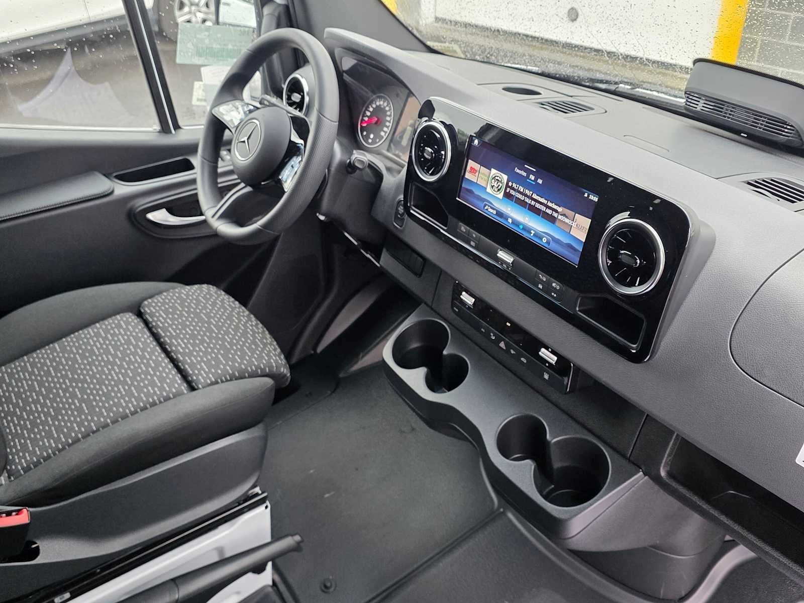 2026 Mercedes-Benz Sprinter Cargo 2500 Standard Roof I4 Diesel HO 144 AWD