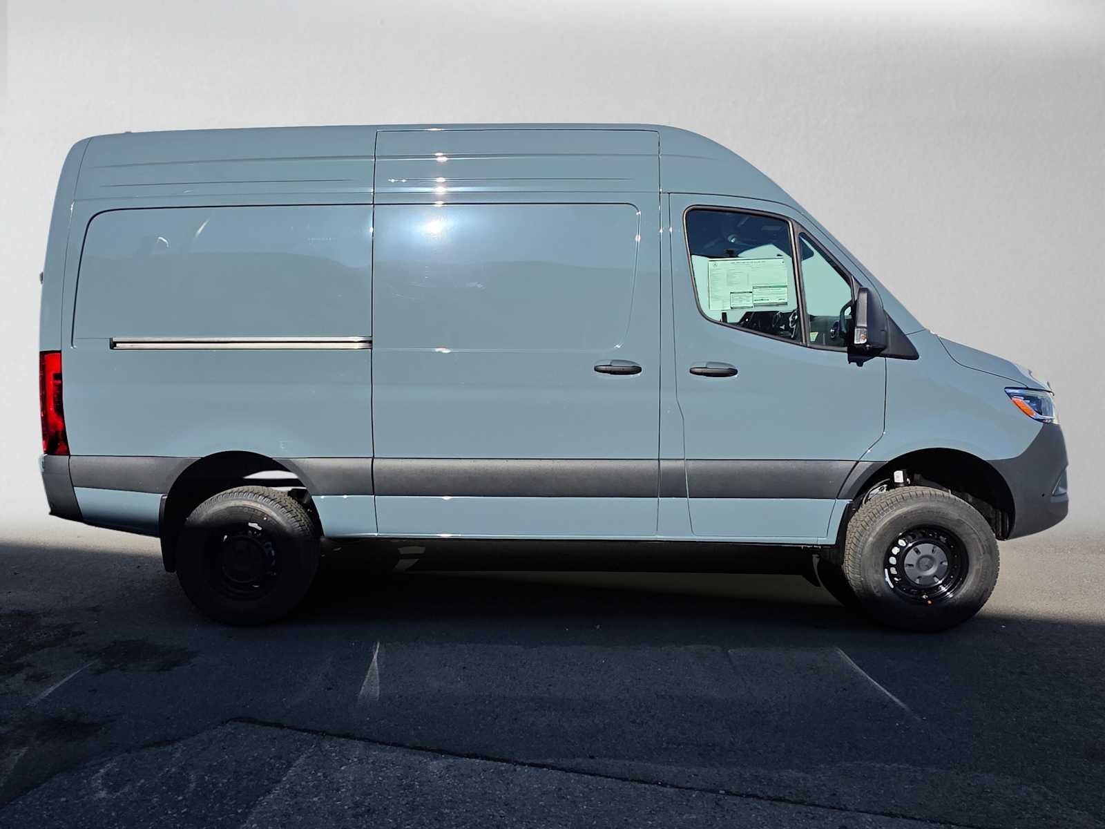 2026 Mercedes-Benz Sprinter Cargo 2500 Standard Roof I4 Diesel HO 144 AWD