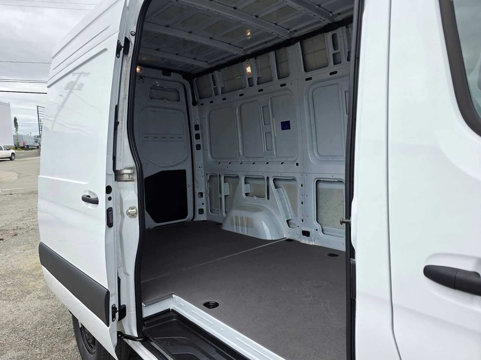 2025 Mercedes-Benz Sprinter Cargo Van 2500 Standard Roof I4 Diesel HO 144 AWD