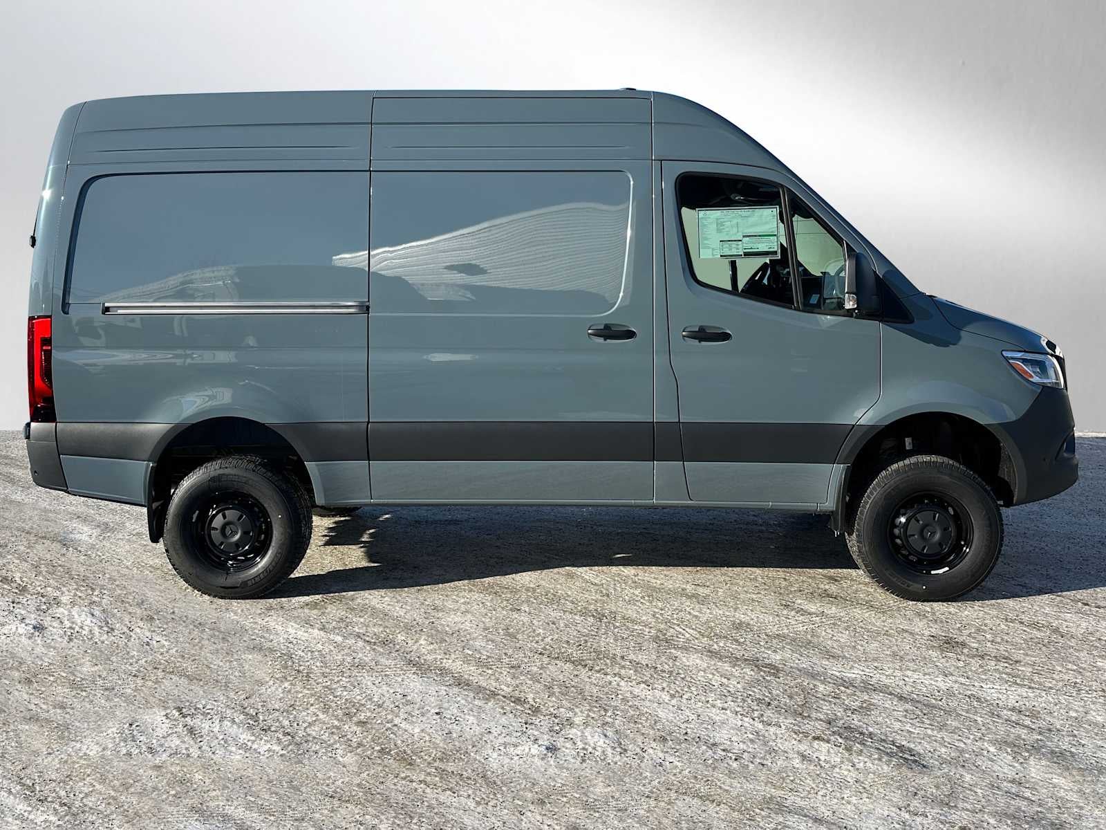 2026 Mercedes-Benz Sprinter 2500 Standard Roof I4 Diesel HO 144" AWD