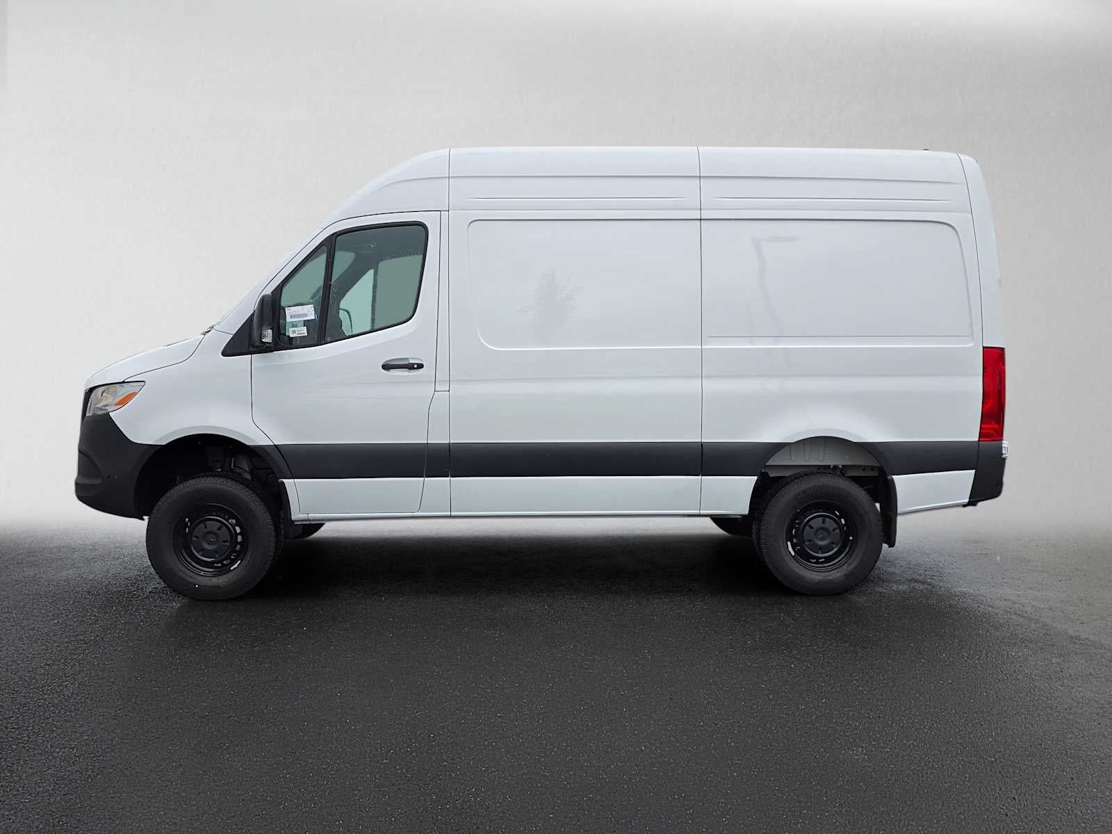 2026 Mercedes-Benz Sprinter Cargo 2500 Standard Roof I4 Diesel HO 144 AWD