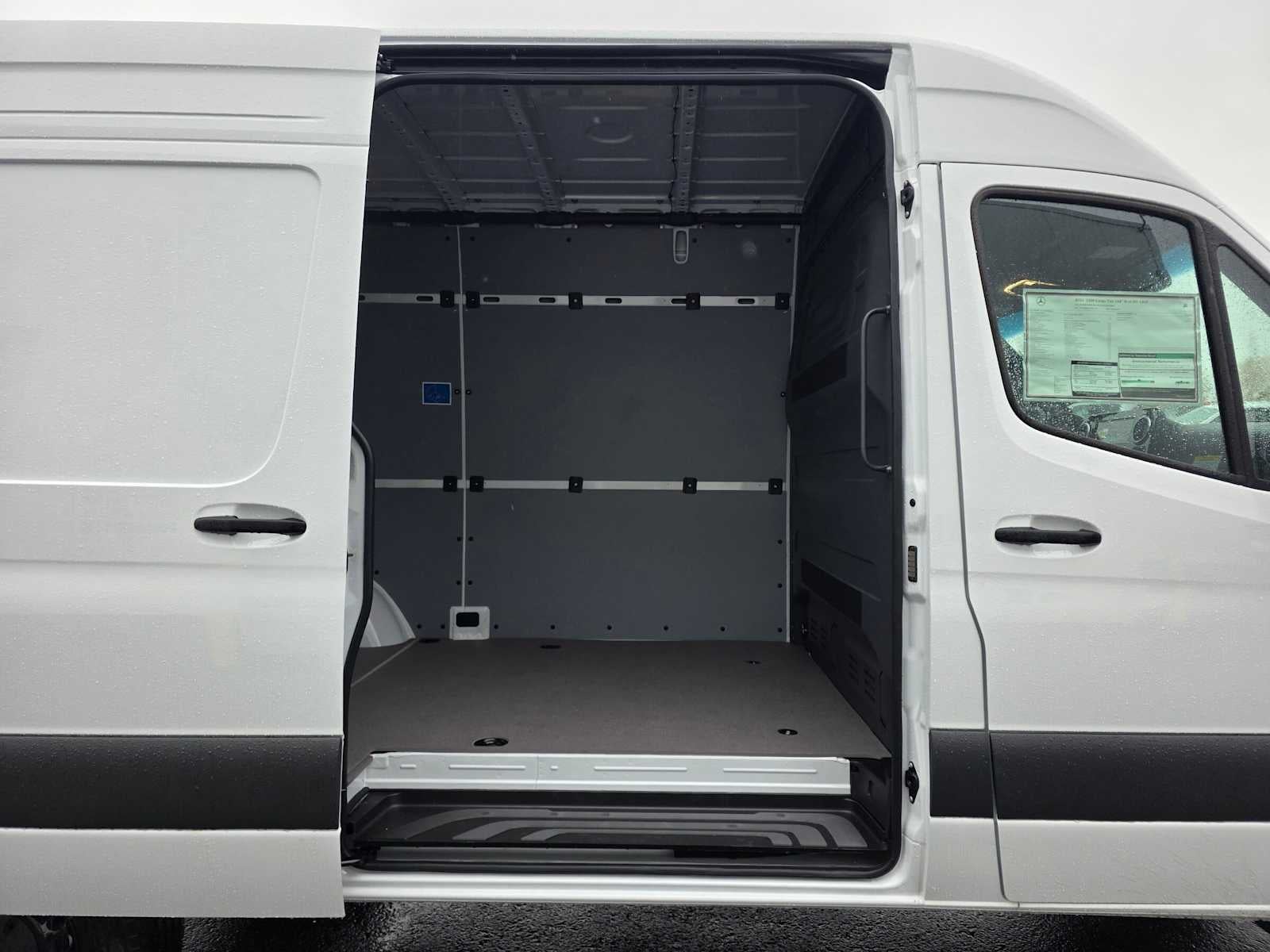 2026 Mercedes-Benz Sprinter Cargo 2500 Standard Roof I4 Diesel HO 144 AWD