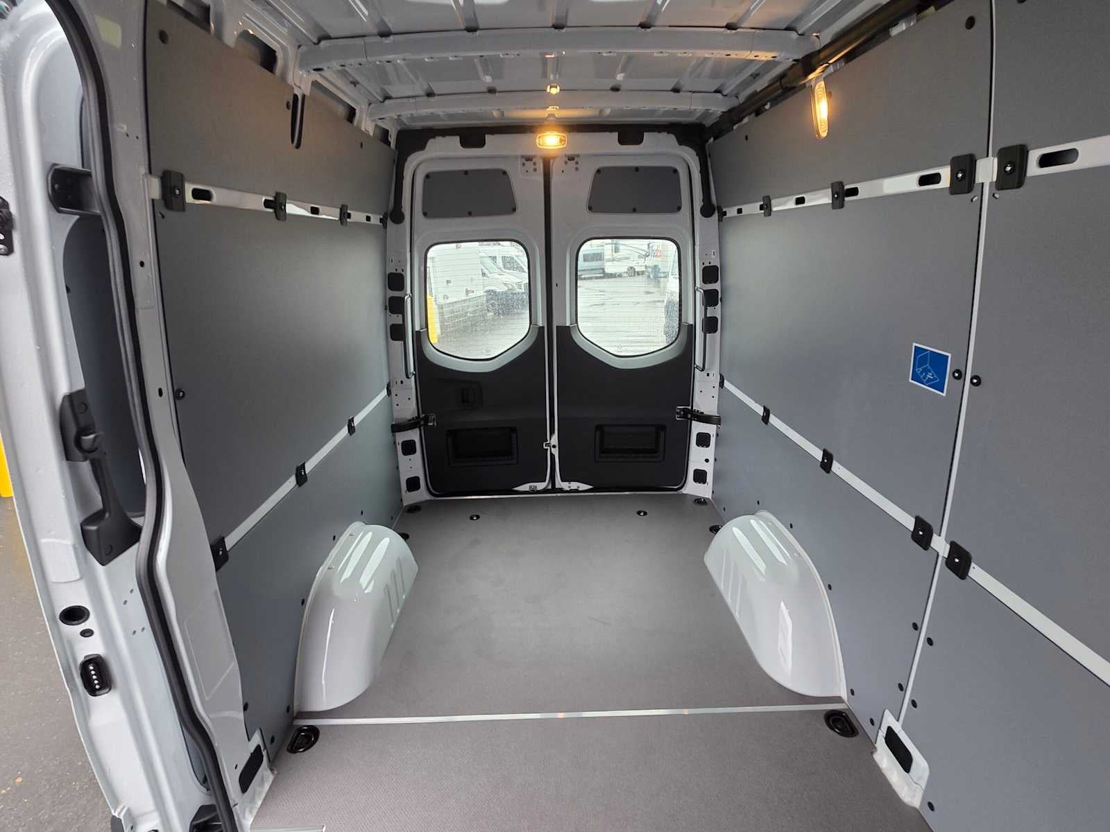 2026 Mercedes-Benz Sprinter Cargo 2500 Standard Roof I4 Diesel HO 144 AWD