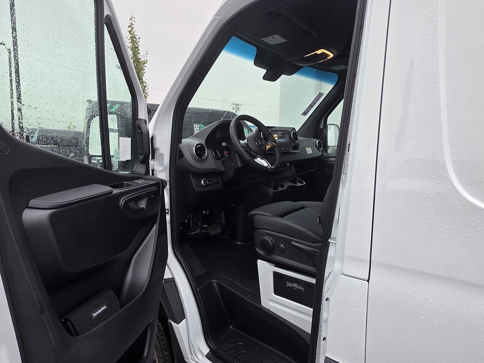 2026 Mercedes-Benz Sprinter Cargo 2500 Standard Roof I4 Diesel HO 144 AWD