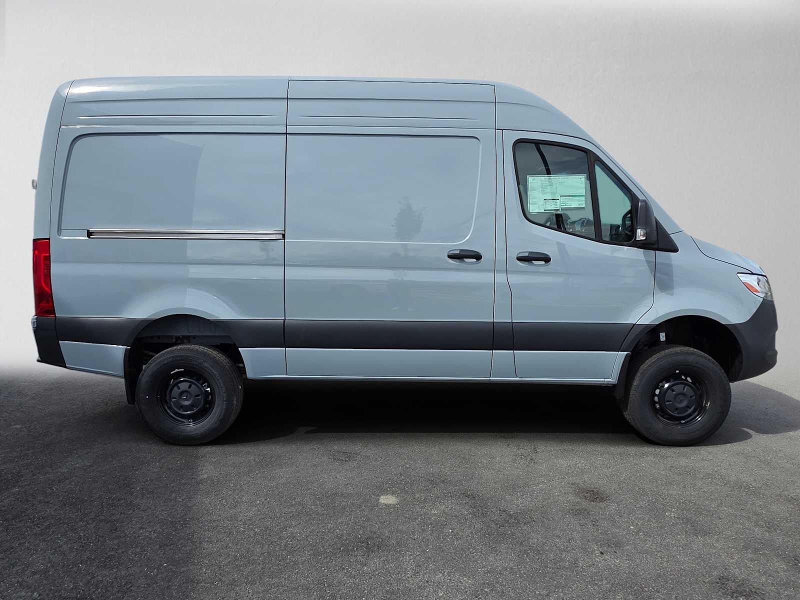 2025 Mercedes-Benz Sprinter Cargo Van 2500 Standard Roof I4 Diesel HO 144 AWD