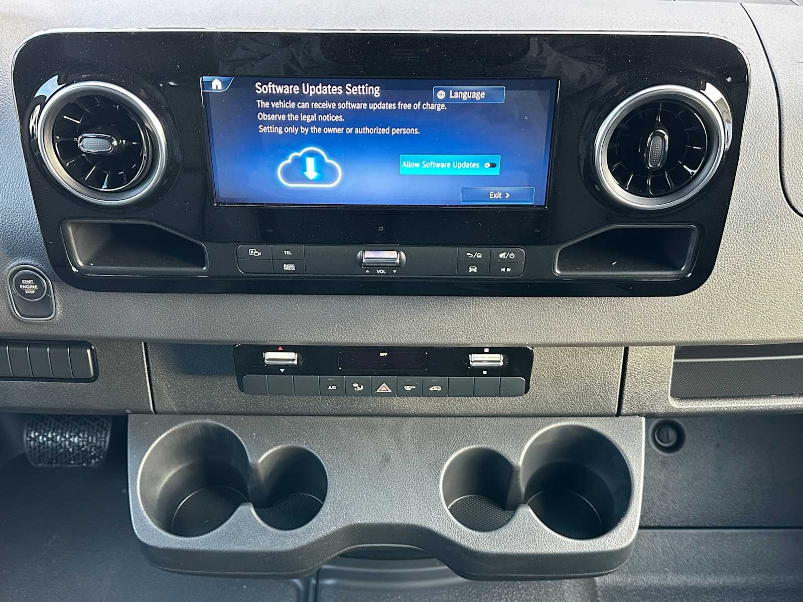 2025 Mercedes-Benz Sprinter Cargo Van 2500 Standard Roof I4 Diesel HO 144" AWD