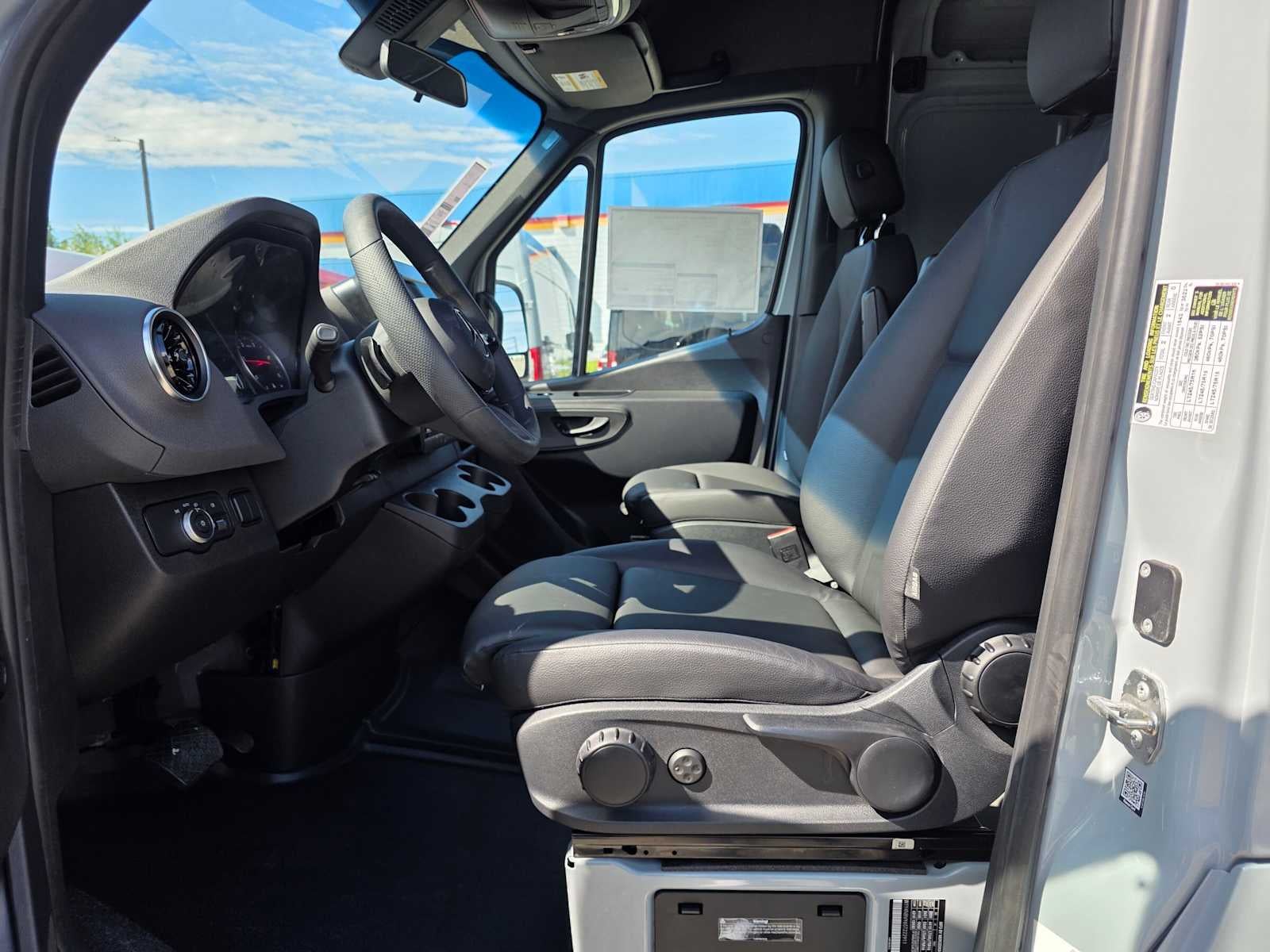 2025 Mercedes-Benz Sprinter Cargo Van 2500 Standard Roof I4 Diesel HO 144 AWD
