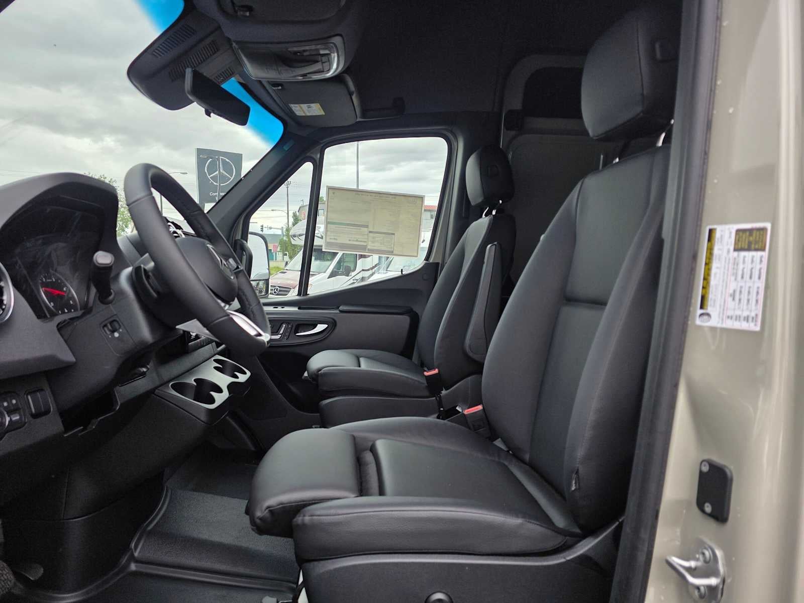 2026 Mercedes-Benz Sprinter 2500 Standard Roof I4 Diesel HO 144 AWD
