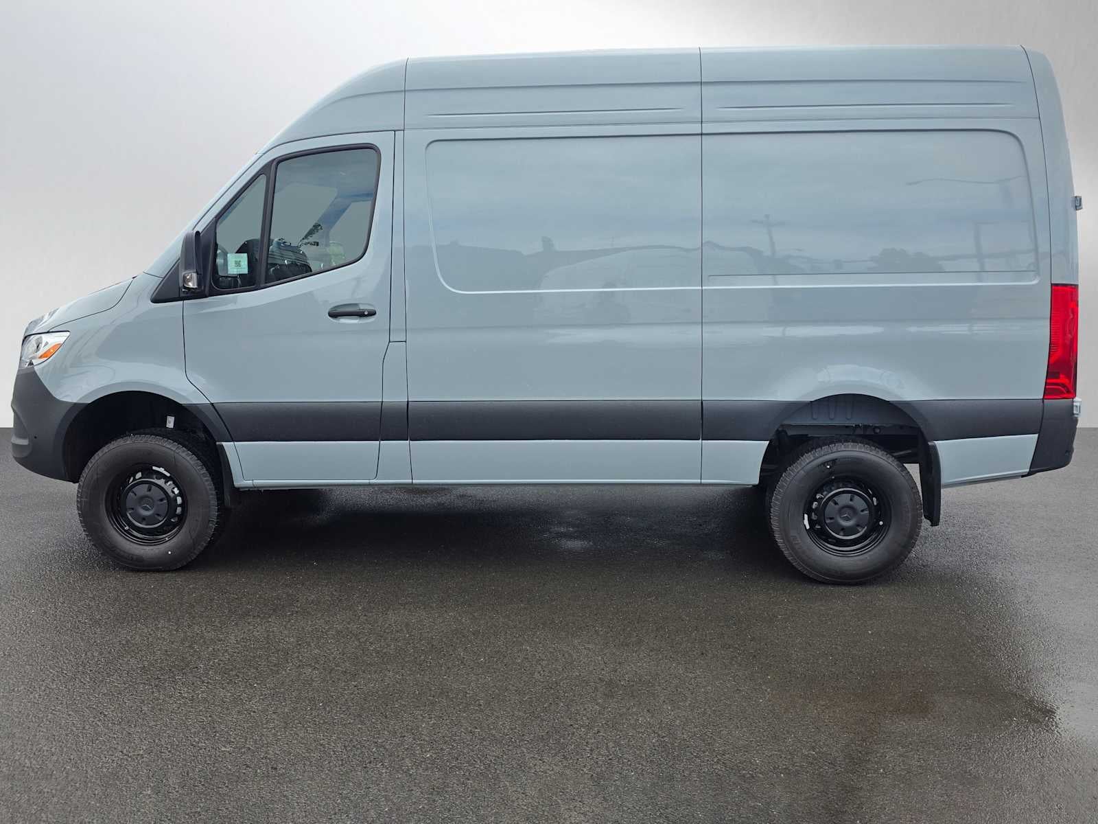 2026 Mercedes-Benz Sprinter 2500 Standard Roof I4 Diesel HO 144 AWD