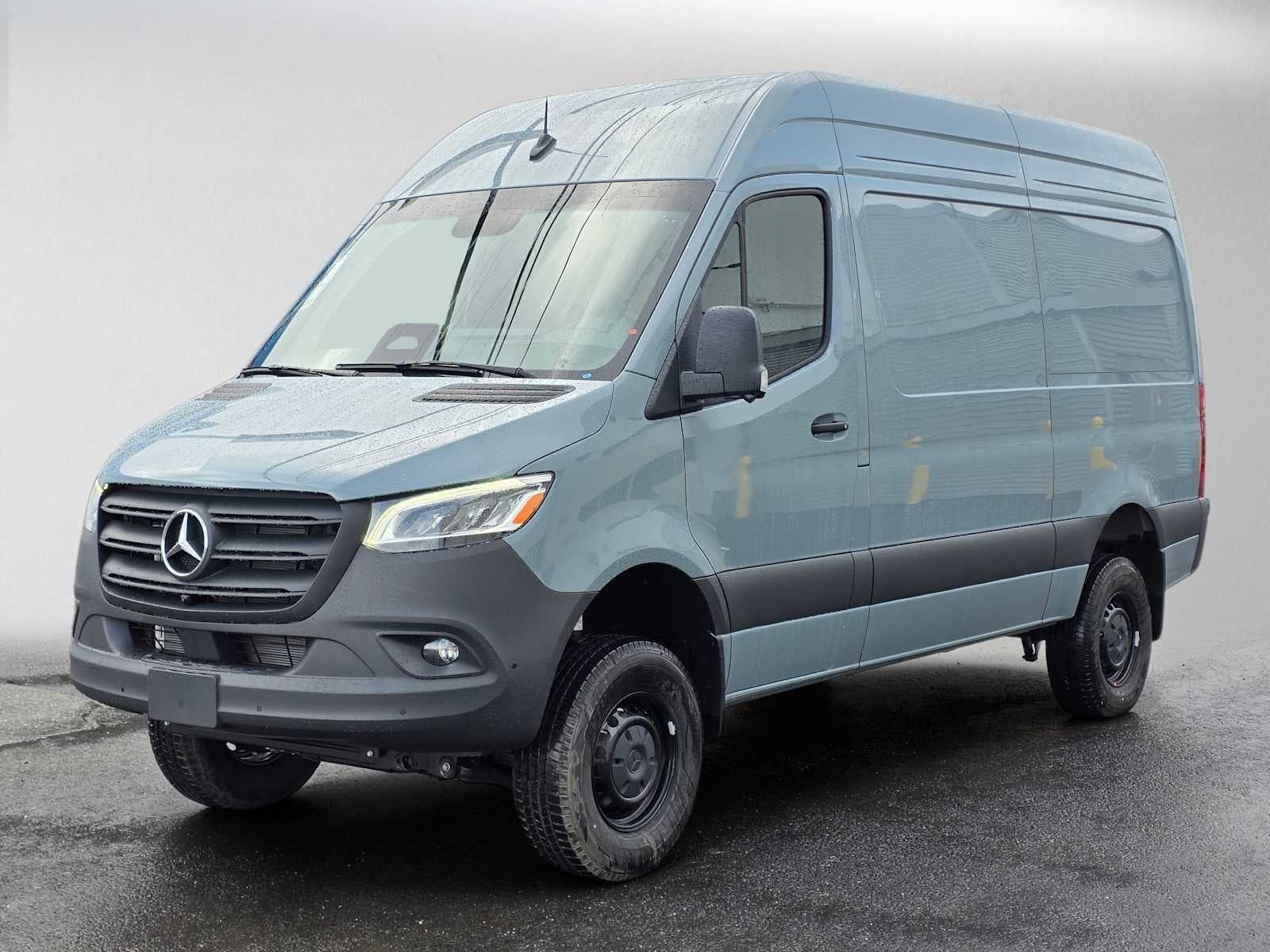 2026 Mercedes-Benz Sprinter Cargo 2500 Standard Roof I4 Diesel HO 144 AWD