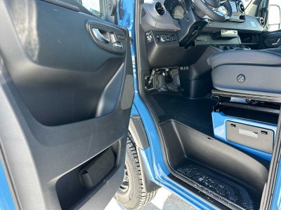 2026 Mercedes-Benz Sprinter 2500 Standard Roof I4 Diesel HO 144" AWD